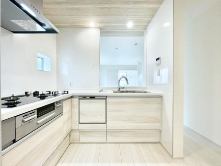 �L�b�`���@���r���O�����n����l�C�̃J�E���^�[�L�b�`���B �Ƒ��������Ȃ���Ǝ������邱�Ƃ��ł��܂��B