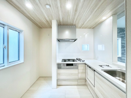 �L�b�`���@L���^���Ɨ�������X�y�[�X���L�X�Ǝg���܂��B�R���p�N�g�ɓ����Ă��������N���N�B    