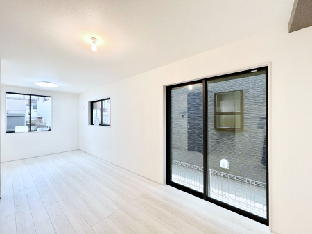 ���̑����ρ@�傫�ȑ����炽���Ղ�̗z���ƕ����������郊�r���O  