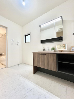 ���̑��@���������Ă���̂Ŏ��C�̑����ꏊ�ł����C���\���s���܂��B�����̐g�x�x���C�����ǂ��I