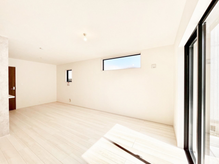 ���̑����ρ@�傫�ȑ����炽���Ղ�̗z���ƕ����������郊�r���O 