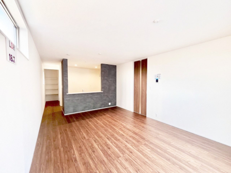 ���̑����ρ@���邢�z���������A�����̕��͋C�ɖ��������_�C�j���O�B   