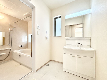 ���̑��@�������̂�����K��Ԃł��B�����̐g�x�x���C�����ǂ����g�������܂��B 