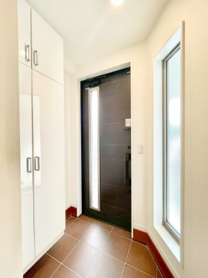 ���ց@�K���X�X���b�g�̓��������փh�A�������Ɍ���͂��Ă���܂�