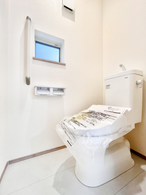 �g�C���@�g�C����1�K��2�K���ꂼ��ɔz�u����Ă��ĂƂĂ��֗��ł��B 