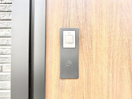 ���̑��@�X�}�[�g�ɊJ���ł���d�q�L�[