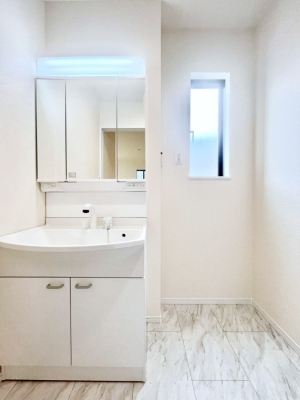 ���ʑ�E���ʏ��@�傫�����₷���O�ʋ��Ő�����������ʑ�́A�g�����Ȃ݃`�F�b�N�┧�̂������ɂ������߂ł��B 