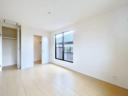 �Q���@�E�H�[�N�C���N���[�[�b�g�����邨�����B�G�߂��Ƃ̓���ւ����s�v�ŕ֗��ł��I