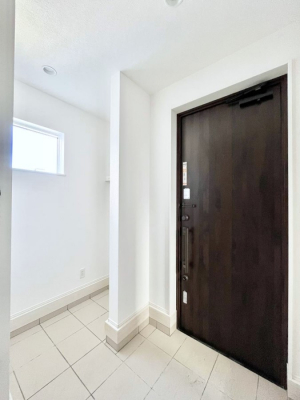 ���ց@�V���[�Y�C���N���[�N�t���̌��ցB�Ƒ��S���̌C��J��Ȃǂ���������[�ł��܂��B