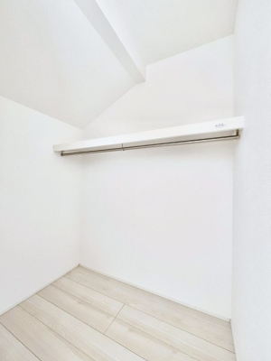 ���̑��@�ߗނ��n���K�[�Ɋ|�����܂܎��[�ł���WIC�B�ߗނ̐������ڂ����₷���ĕ֗��ł��I