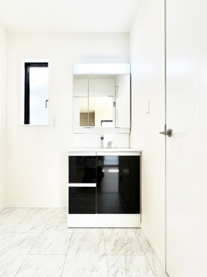 ���ʑ�E���ʏ��@���[�͂Ƌ@�\���ɗD�ꂽ���ʉ��ϑ�