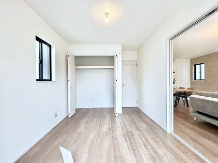 ���̑����ρ@���r���O�ׂ̗ɂ���m���B�����J�����čL�����p���邱�Ƃ��\�ł��B