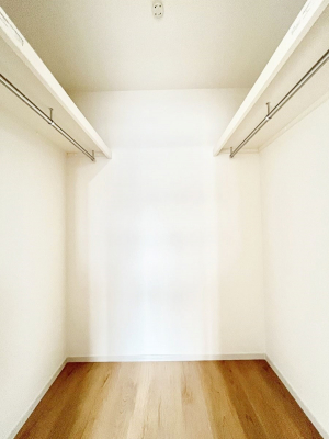 ̑@EH[NCN[[bgtŐԂLpł܂B