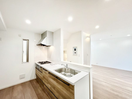 �L�b�`���@�J�E���^�[�z���Ɋy����������ׂ�B�����̂������������Ɣ��������Ȃ肻���ł��ˁB