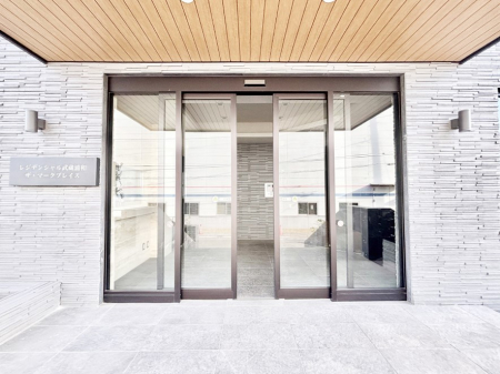 �G���g�����X�@�������������͋C�̃G���g�����X