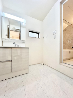 ���̑��@�������̂�����K��Ԃł��B�����̐g�x�x���C�����ǂ����g�������܂��B 