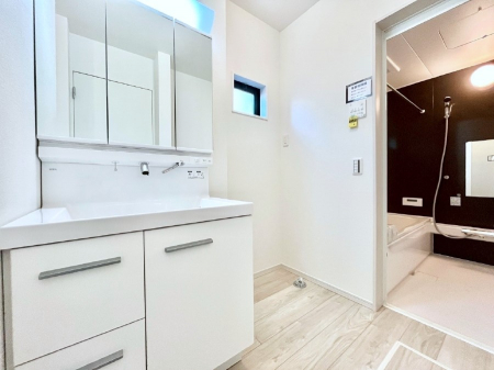 ���̑��@�������̂�����K��Ԃł��B�����̐g�x�x���C�����ǂ����g�������܂��B 