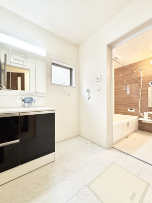 ���ʑ�E���ʏ��@�������̂�����K��Ԃł��B�����̐g�x�x���C�����ǂ����g�������܂��B 