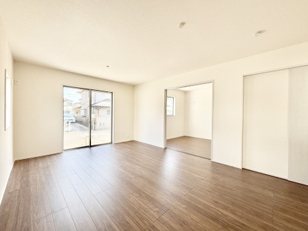 ���̑����ρ@�傫�ȑ����炽���Ղ�̗z���ƕ����������郊�r���O  