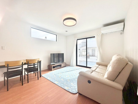 rO@Ƒ̓₩Șbŕ܂閾邢rO