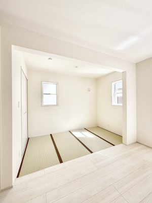 ���̑����ρ@���r���O�Ɨׂ荇���Ă���a���B�ق��ƈꑧ�ł���a�̋�Ԃ��Y�ꂸ�ɁB 