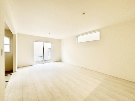 ���r���O�@�傫�ȑ����炽���Ղ�̗z���ƕ����������郊�r���O