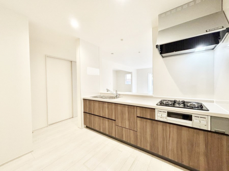 �L�b�`���@���������Ȃ��炲�Ƒ��Ƃ̉�b���y���߂�ΖʃJ�E���^�[�L�b�`��