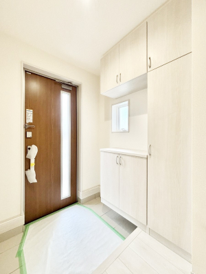 ���ց@�K���X�X���b�g�̓��������փh�A�������Ɍ���͂��Ă���܂�