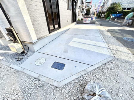 �@�����Ɍ������Ȃ����ԃX�y�[�X�B