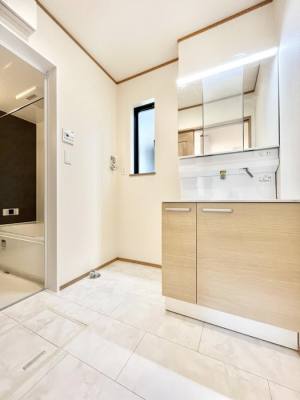 ���ʑ�E���ʏ��@�������̂�����K��Ԃł��B�����̐g�x�x���C�����ǂ����g�������܂��B 