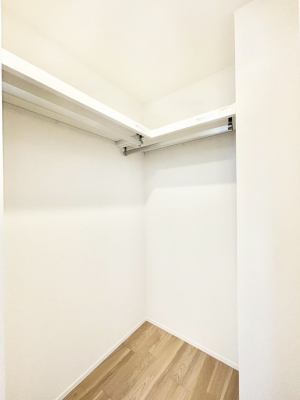 ���̑��@�ߗނ��n���K�[�Ɋ|�����܂܎��[�ł���WIC�B�ߗނ̐������ڂ����₷���ĕ֗��ł��I