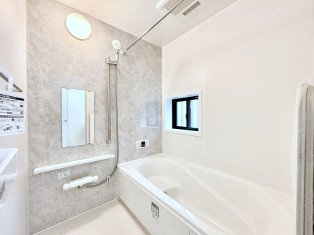 �����@����̔�����₷��؂ȃo�X�^�C���B�������Ƃ����C���y����Ŕ����Ƃ肽���ł��ˁI  