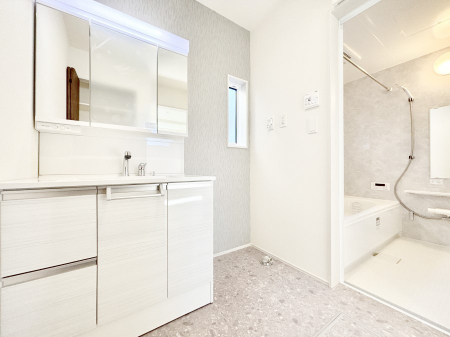 ���̑��@�L�X�Ƃ�Ƃ�̂��郉���h���[�X�y�[�X�B  