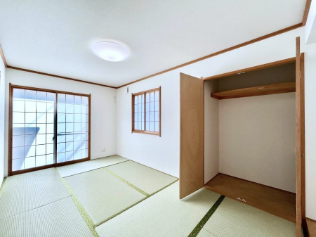 ̑ρ@_炩̋Ԃ́Aql̗Vя◈q̂ĂȂ̏ꏊƂďd󂵂܂B 