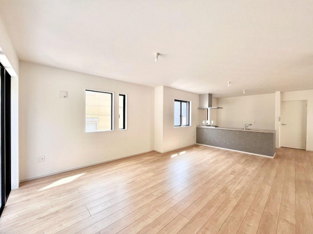 ���r���O�@�Ƒ��c���̎��Ԃ����������Ȃ��났�̃��r���O�_�C�j���O�B   