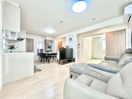 ���r���O�@�������������͋C�̂k�c�j�͉Ƒ��݂�Ȃ̉��K���