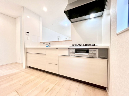 �L�b�`���@���������Ȃ���ł����Ƒ��Ƃ̉�b���y���߂�ΖʃL�b�`��