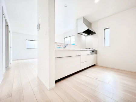 �L�b�`���@�J�E���^�[�z���Ɋy����������ׂ�B�����̂������������Ɣ��������Ȃ肻���ł���