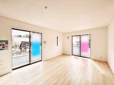 ���r���O�@�傫�ȑ����炽���Ղ�̗z���ƕ����������郊�r���O