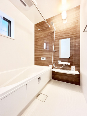 �����@����̔�������Ă���閾�邢�������̂���o�X���[��