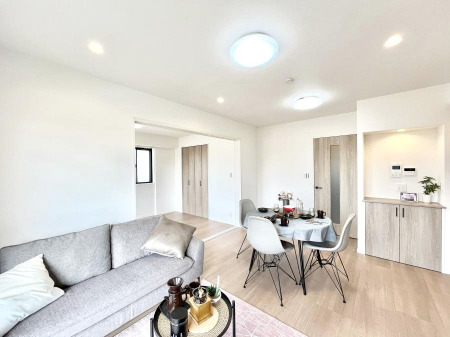 ���r���O�@�������������͋C�̂k�c�j�͉Ƒ��݂�Ȃ̉��K���