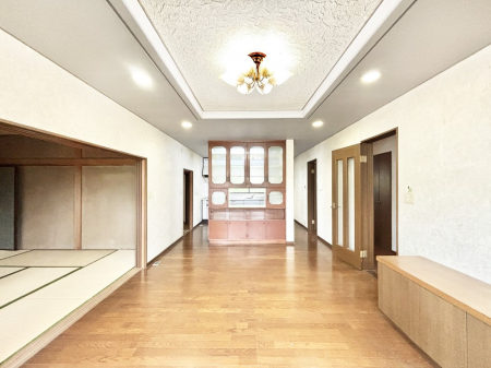 rO@Ƒc̎ԂȂ났̃rO_CjOB   