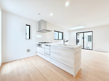 �L�b�`���@�J�E���^�[�z���Ɋy����������ׂ�B�����̂������������Ɣ��������Ȃ肻���ł��ˁB