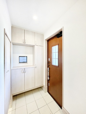 ���ց@�V���[�Y�C���N���[�N�t���̌��ցB�Ƒ��S���̌C��J��Ȃǂ���������[�ł��܂��B