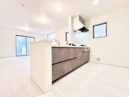 �L�b�`���@���������Ȃ��炲�Ƒ��Ƃ̉�b���y���߂�ΖʃJ�E���^�[�L�b�`��