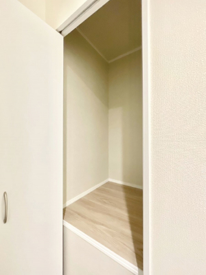 ���̑����ρ@�L�����[�B�|�������G�߂̏��������[���邱�Ƃ��ł��܂��B