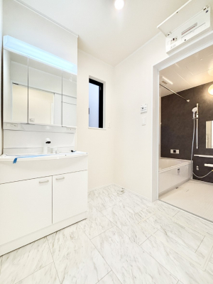 ���ʑ�E���ʏ��@�������̂�����K��Ԃł��B�����̐g�x�x���C�����ǂ����g�������܂��B 