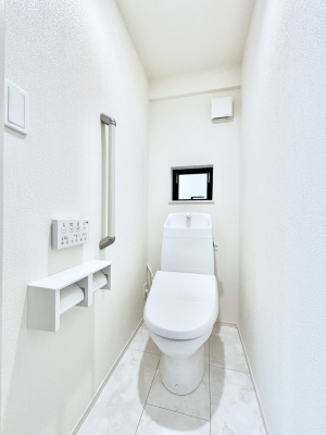 �g�C���@�E�H�V�����b�g�t���g�C����1�K��2�K���ꂼ��ɔz�u����Ă��ĂƂĂ��֗��ł��B 