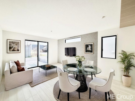 ���r���O�@�傫�ȑ����炽���Ղ�̗z���ƕ����������郊�r���O�@���Ƌ��CG�ł�  