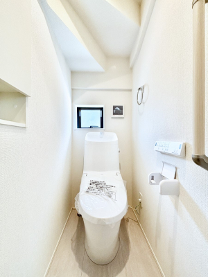 �g�C���@�E�H�V�����b�g�t���g�C����1�K��2�K���ꂼ��ɔz�u����Ă��ĂƂĂ��֗��ł��B 